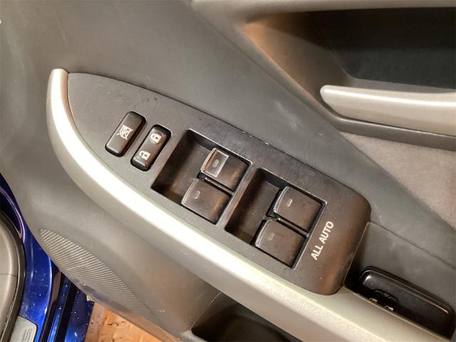 トヨタ プリウス 18枚目