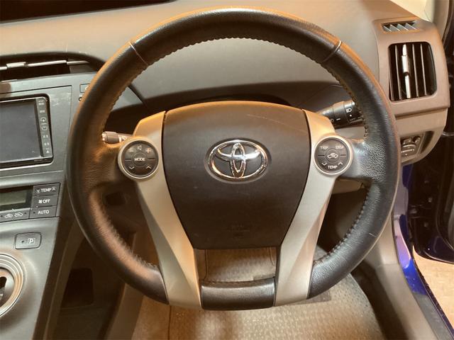 トヨタ プリウス 19枚目