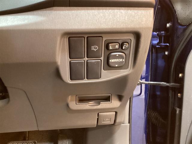 トヨタ プリウス 22枚目