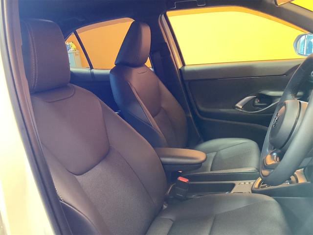 ヤリスクロス ハイブリッドＺ　全周囲カメラ　クリアランスソナー　オートクルーズコントロール　レーンアシスト　パワーシート　パークアシスト　衝突被害軽減システム　ナビ　ＴＶ　オートマチックハイビーム　オートライト　ＬＥＤヘッドランプ（16枚目）