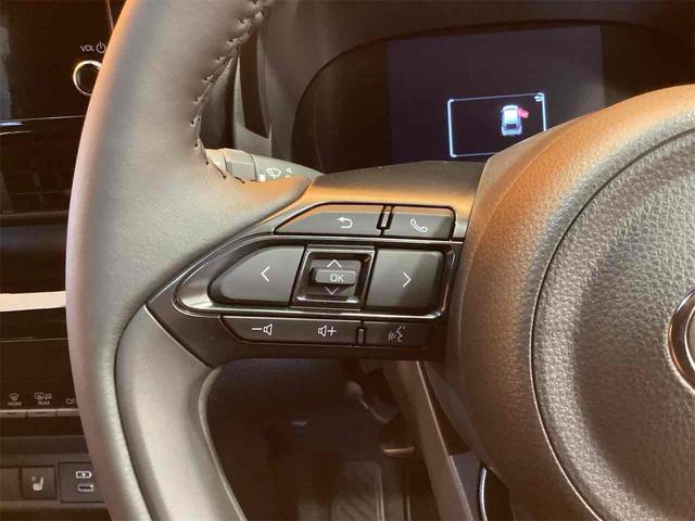 ヤリスクロス ハイブリッドＺ　全周囲カメラ　クリアランスソナー　オートクルーズコントロール　レーンアシスト　パワーシート　パークアシスト　衝突被害軽減システム　ナビ　ＴＶ　オートマチックハイビーム　オートライト　ＬＥＤヘッドランプ（20枚目）