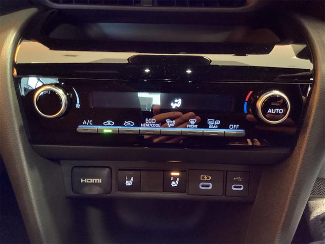 ヤリスクロス ハイブリッドＺ　全周囲カメラ　クリアランスソナー　オートクルーズコントロール　レーンアシスト　パワーシート　パークアシスト　衝突被害軽減システム　ナビ　ＴＶ　オートマチックハイビーム　オートライト　ＬＥＤヘッドランプ（29枚目）