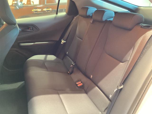 プリウス Ｘ　クリアランスソナー　レーンアシスト　オートクルーズコントロール　衝突被害軽減システム　オートライト　ＬＥＤヘッドランプ　ＣＶＴ　スマートキー　電動格納ミラー　盗難防止システム　ＡＢＳ　ＥＳＣ　エアコン（10枚目）