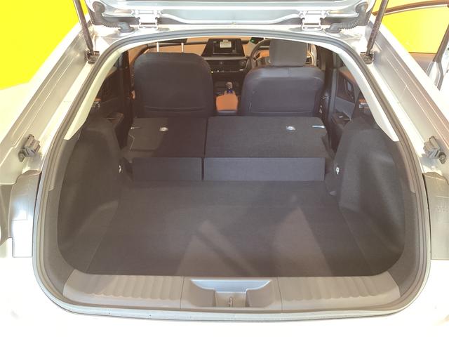 プリウス Ｘ　クリアランスソナー　レーンアシスト　オートクルーズコントロール　衝突被害軽減システム　オートライト　ＬＥＤヘッドランプ　ＣＶＴ　スマートキー　電動格納ミラー　盗難防止システム　ＡＢＳ　ＥＳＣ　エアコン（12枚目）