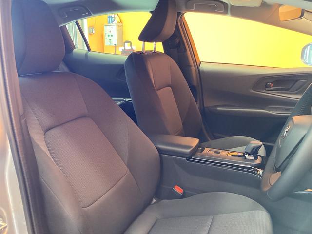 プリウス Ｘ　クリアランスソナー　レーンアシスト　オートクルーズコントロール　衝突被害軽減システム　オートライト　ＬＥＤヘッドランプ　ＣＶＴ　スマートキー　電動格納ミラー　盗難防止システム　ＡＢＳ　ＥＳＣ　エアコン（14枚目）