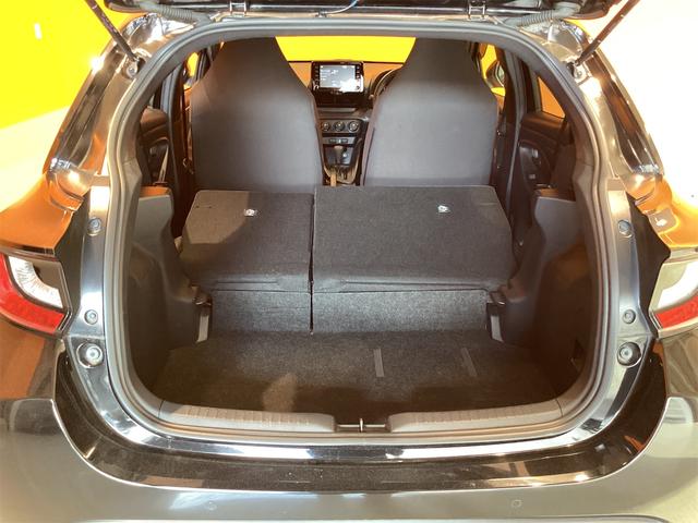 ヤリス Ｘ　ＥＴＣ　全周囲カメラ　レーンアシスト　衝突被害軽減システム　オートマチックハイビーム　オートライト　キーレスエントリー　電動格納ミラー　ＣＶＴ　盗難防止システム　衝突安全ボディ（15枚目）