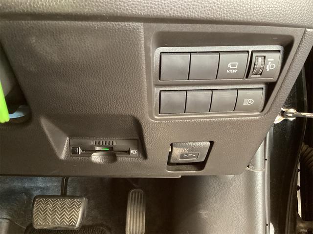 ヤリス Ｘ　ＥＴＣ　全周囲カメラ　レーンアシスト　衝突被害軽減システム　オートマチックハイビーム　オートライト　キーレスエントリー　電動格納ミラー　ＣＶＴ　盗難防止システム　衝突安全ボディ（22枚目）