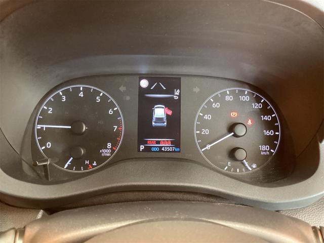 ヤリス Ｘ　ＥＴＣ　全周囲カメラ　レーンアシスト　衝突被害軽減システム　オートマチックハイビーム　オートライト　キーレスエントリー　電動格納ミラー　ＣＶＴ　盗難防止システム　衝突安全ボディ（24枚目）