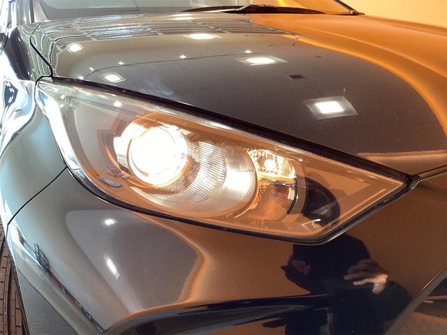 ヤリス Ｘ　ＥＴＣ　全周囲カメラ　レーンアシスト　衝突被害軽減システム　オートマチックハイビーム　オートライト　キーレスエントリー　電動格納ミラー　ＣＶＴ　盗難防止システム　衝突安全ボディ（35枚目）