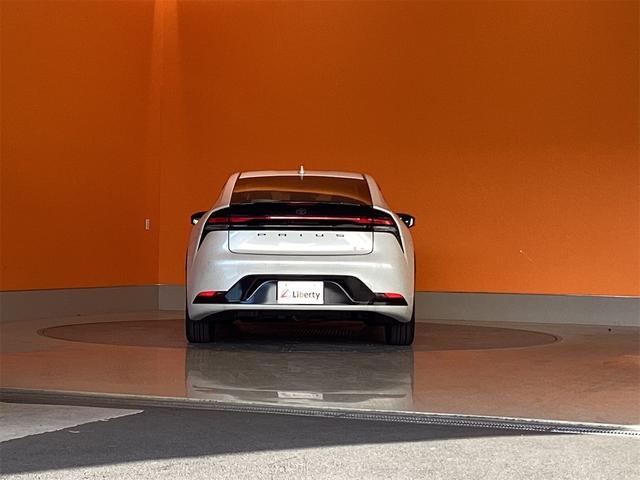 プリウス Ｚ　トヨタセーフティセンス　純正１２．３インチディスプレイ　Ｂｌｕｅｔｏｏｔｈ対応　パノラミックビューモニター　アダプティブクルーズコントロール　電子パーキング　ステアリングヒーター　パワーバックドア（9枚目）