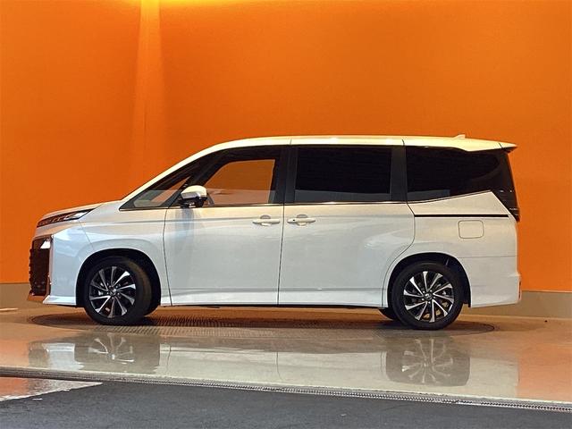 ヴォクシー ハイブリッドS-Z 登録済未使用車 禁煙車 トヨタセーフティセンス 純正10.5インチディスプレイ Bluetooth対応 Bカメラ フリップダウンモニター 両側自動ドア クルーズコントロール LEDヘッドライト(11枚目)