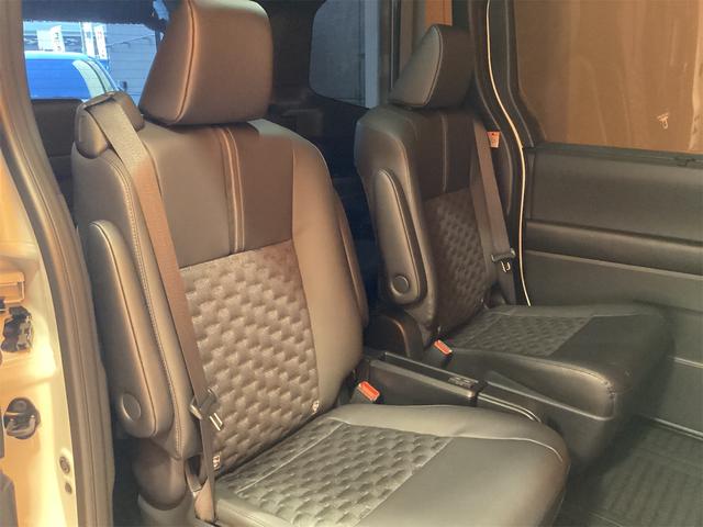 ヴォクシー ハイブリッドS-Z 登録済未使用車 禁煙車 トヨタセーフティセンス 純正10.5インチディスプレイ Bluetooth対応 Bカメラ フリップダウンモニター 両側自動ドア クルーズコントロール LEDヘッドライト(17枚目)