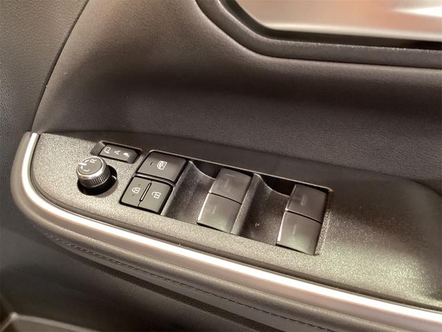 ヴォクシー ハイブリッドS-Z 登録済未使用車 禁煙車 トヨタセーフティセンス 純正10.5インチディスプレイ Bluetooth対応 Bカメラ フリップダウンモニター 両側自動ドア クルーズコントロール LEDヘッドライト(20枚目)