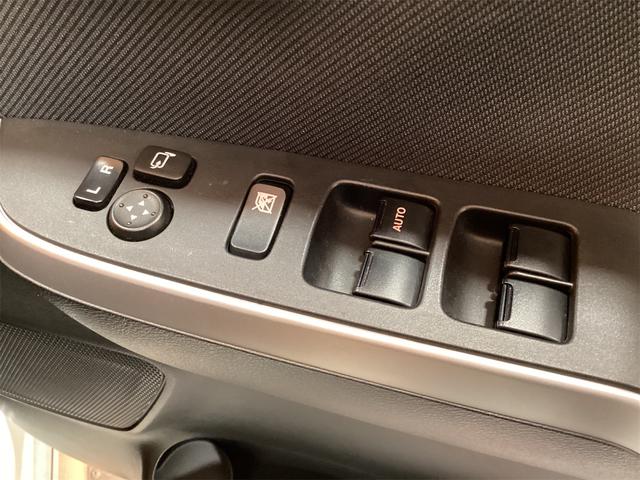 ソリオ ハイブリッドＭＺ　衝突軽減Ｂ　純正ナビ　ＴＶ　Ｂｌｕｅｔｏｏｔｈ対応　全方位カメラ　両側自動ドア　クルーズコントロール　革巻きステアリング　ＨＩＤヘッドライト　フォグライト　スマートキー　プッシュスタート　アイドリング（15枚目）