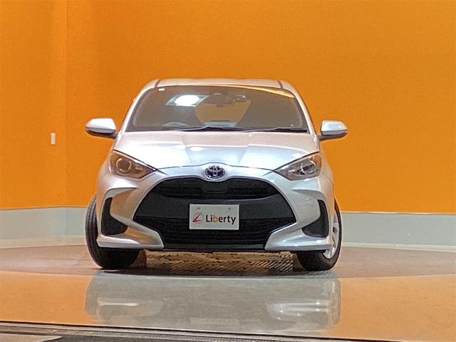 ヤリス ハイブリッドＸ　トヨタセーフティセンス　純正ディスプレイ　Ｂｌｕｅｔｏｏｔｈ対応　Ｂカメラ　アダプティブクルーズコントロール　ステアリングスイッチ　ヘッドライトレベライザー　電動格納ミラー（5枚目）