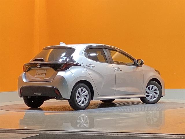 ヤリス ハイブリッドＸ　トヨタセーフティセンス　純正ディスプレイ　Ｂｌｕｅｔｏｏｔｈ対応　Ｂカメラ　アダプティブクルーズコントロール　ステアリングスイッチ　ヘッドライトレベライザー　電動格納ミラー（8枚目）