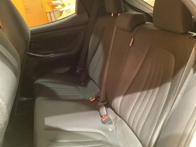 ヤリス ハイブリッドＸ　トヨタセーフティセンス　純正ディスプレイ　Ｂｌｕｅｔｏｏｔｈ対応　Ｂカメラ　アダプティブクルーズコントロール　ステアリングスイッチ　ヘッドライトレベライザー　電動格納ミラー（13枚目）