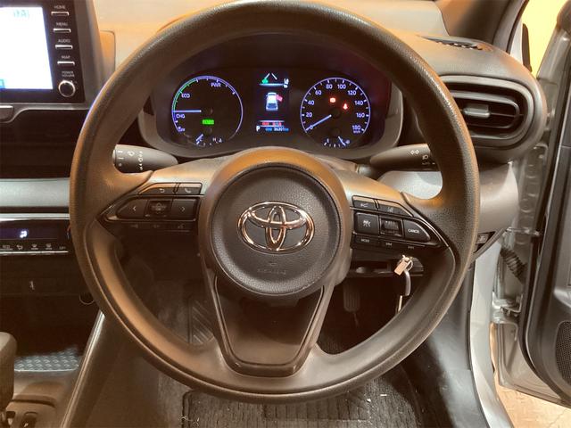 ヤリス ハイブリッドＸ　トヨタセーフティセンス　純正ディスプレイ　Ｂｌｕｅｔｏｏｔｈ対応　Ｂカメラ　アダプティブクルーズコントロール　ステアリングスイッチ　ヘッドライトレベライザー　電動格納ミラー（19枚目）