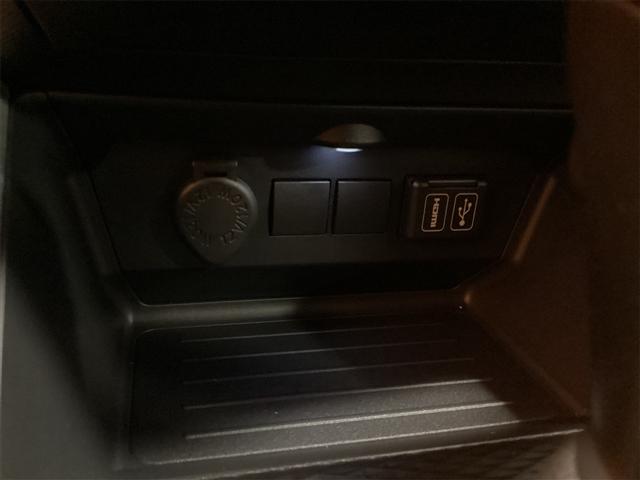 ライズ Ｘ　バックカメラ　クリアランスソナー　衝突被害軽減システム　ＴＶ　ＬＥＤヘッドランプ　スマートキー　アイドリングストップ　電動格納ミラー　ＣＶＴ　盗難防止システム　衝突安全ボディ　ＵＳＢ（29枚目）