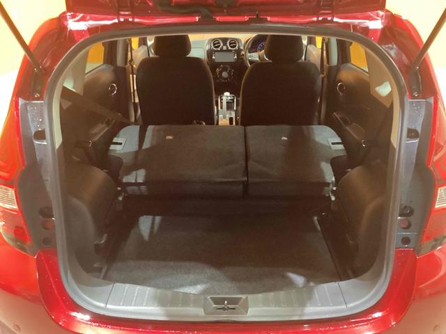 ノート Ｘ　ＥＴＣ　全周囲カメラ　ＴＶ　クリアランスソナー　レーンアシスト　衝突被害軽減システム　スマートキー　電動格納ミラー　ＣＶＴ　盗難防止システム　衝突安全ボディ　ＡＢＳ　ＥＳＣ　ＣＤ（14枚目）