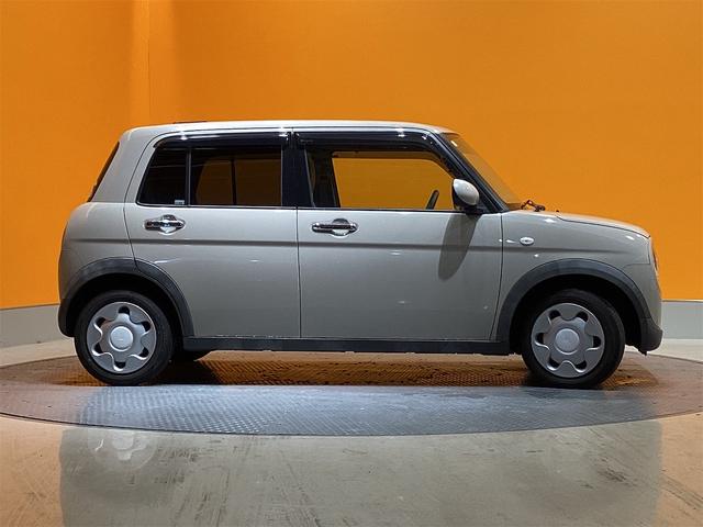 アルトラパン モード　全周囲カメラ　衝突被害軽減システム　オートライト　スマートキー　アイドリングストップ　電動格納ミラー　シートヒーター　ベンチシート　ＣＶＴ　ＥＳＣ　ＵＳＢ　Ｂｌｕｅｔｏｏｔｈ（17枚目）