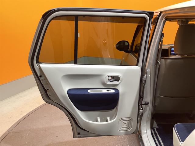 アルトラパン モード　全周囲カメラ　衝突被害軽減システム　オートライト　スマートキー　アイドリングストップ　電動格納ミラー　シートヒーター　ベンチシート　ＣＶＴ　ＥＳＣ　ＵＳＢ　Ｂｌｕｅｔｏｏｔｈ（27枚目）