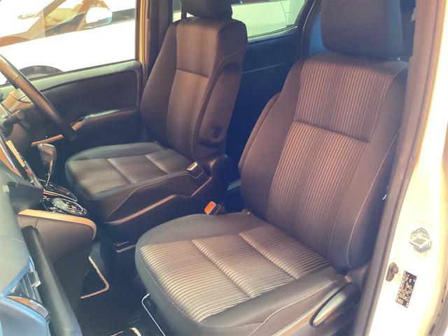 トヨタ ヴォクシー 14枚目