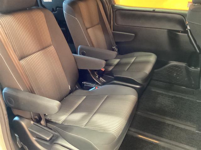 トヨタ ヴォクシー 22枚目