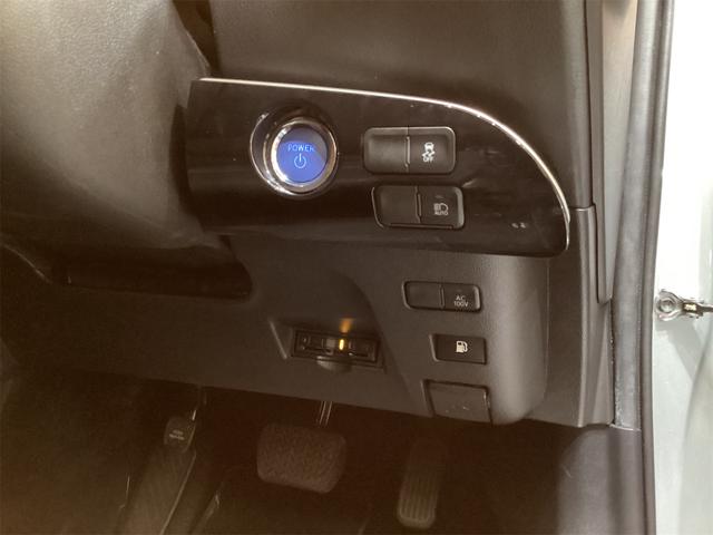 トヨタ プリウス 22枚目