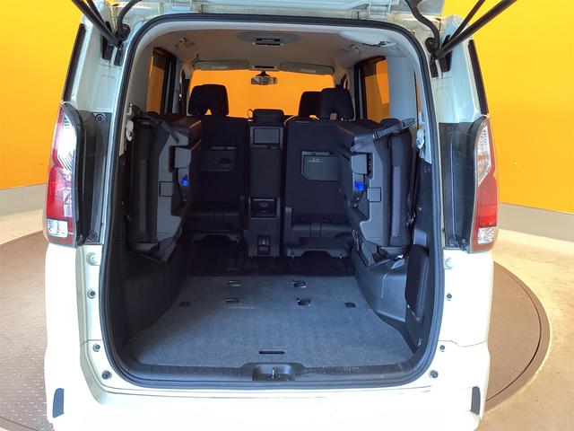 日産 セレナ 16枚目