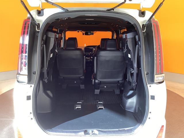 トヨタ ノア 16枚目