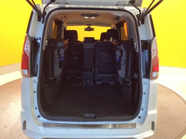 日産 セレナ 16枚目