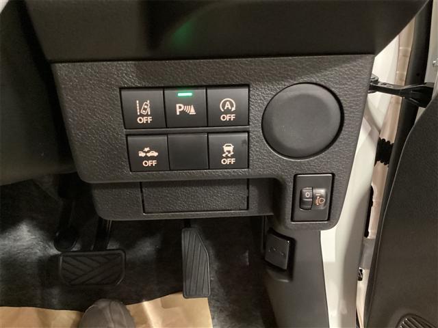 �J���������������m���ĎԐ������t�߂𑖍s����悤�A�Ԑ��ێ����x�����郌�[���A�V�X�g�I