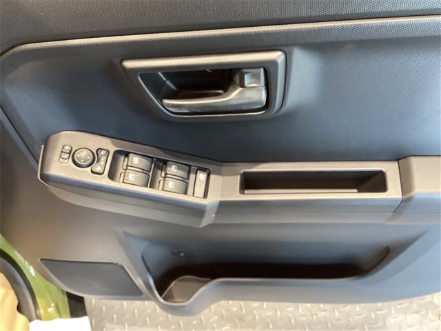 �p���[�E�B���h�E�̃X�C�b�`�ł���B�^�]�Ȃɋ��Ȃ��瑋���J���߂̃R���g���[���ł��܂���B