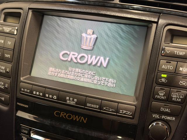 クラウン アスリート　サンルーフ　車高調　Ｂｌｕｅｔｏｏｔｈ対応可済み　２５００ｃｃ　マルチナビ　ＥＴＣ　ＨＩＤ　フォグ　オートエアコン　パワーシート　ウッドコンビステアリング　ＬＥＤテール　スモークフィルム施工済み（10枚目）