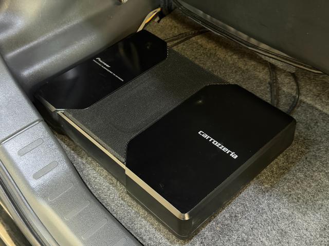 ☆カロッツェリアサブウーファー！重低音サウンド！リモコン付きで調整可能です！