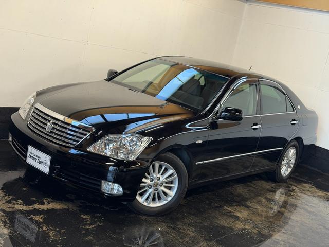 クラウン ロイヤルサルーンＧ　後期　走行４．９万ｋｍ　ダッシュボードリペア済み　純正ＨＤＤマルチナビ　リアクールボックス　電動リアサンシェード　リアエアコン　パワーシート　スマートキー　Ｐスタート　ＨＩＤ　フォグ　希少ロイサルＧ（2枚目）