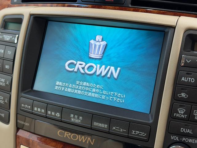 クラウン ロイヤルサルーン　走行３．３万ｋｍ　後期モデル　ＨＤＤマルチナビ　バックカメラ　ＥＴＣ　ＨＩＤヘッドライト　フォグランプ　ＬＥＤテールランプ　スマートキー　プッシュスタート　オートエアコン　パワーシート（10枚目）