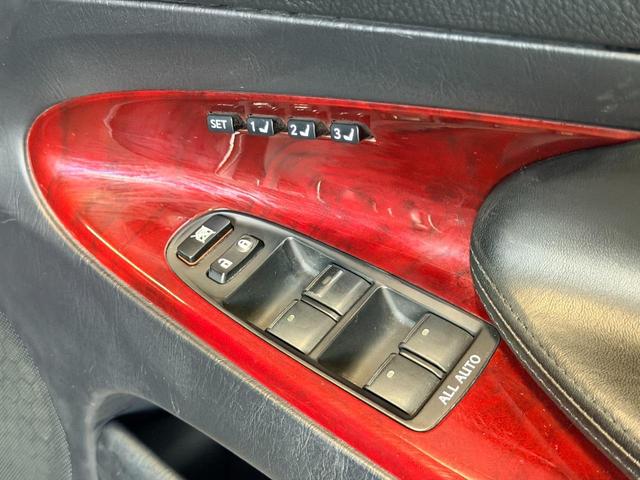 ＧＳ ＧＳ３５０　バージョンＩ　後期　ＷＯＲＫ　ＺＥＡＳＴ１９インチ　ＴＥＩＮ車高調　ローダウン　革シート　シートヒーター　ヘッドライト＆テールランプスモーク加工　ＨＤＤナビ　バックカメラ　ＥＴＣ　スマートキー　車検Ｒ９年４月（22枚目）