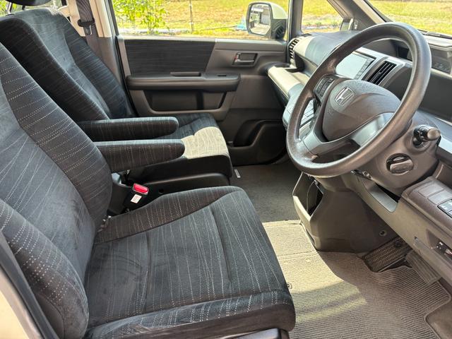 ステップワゴン Ｇ　ＨＤＤナビ　スマートスタイルエディション　１年保証付き・ＨＤＤナビ・フルセグＴＶ・バックカメラ・ＥＴＣ・両側電動スライドドア・スマートキー・オートエアコン・純正ＨＩＤ（23枚目）