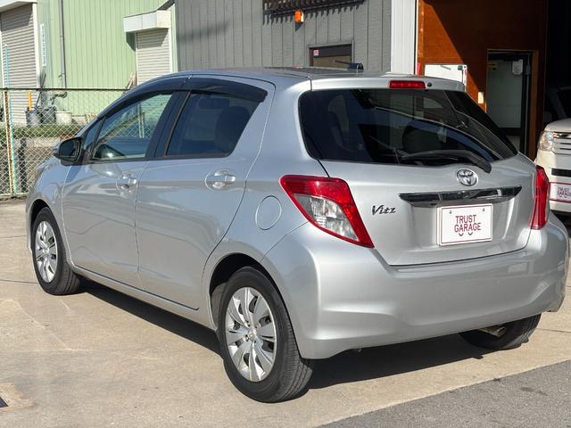 ヴィッツ U 1年保証付き・HDDナビ・TV・バックカメラ・ETC・ドライブレコーダー・Bluetooth・オートエアコン・プッシュスタート・スマートキー・スペアキー・AIS検査済(10枚目)