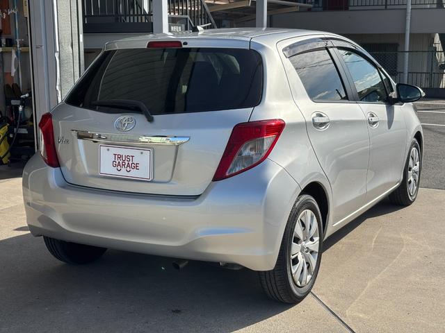 ヴィッツ U 1年保証付き・HDDナビ・TV・バックカメラ・ETC・ドライブレコーダー・Bluetooth・オートエアコン・プッシュスタート・スマートキー・スペアキー・AIS検査済(12枚目)