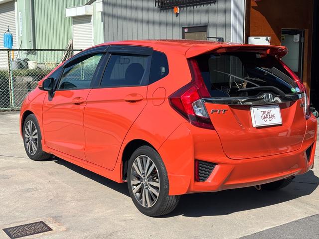 フィット RS 1年保証付き・SDナビ・フルセグTV・バックカメラ・ETC・Bluetooth・プッシュスタート・スマートキー・アイドリング・純正AW・AIS検査済(10枚目)