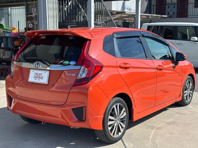 フィット RS 1年保証付き・SDナビ・フルセグTV・バックカメラ・ETC・Bluetooth・プッシュスタート・スマートキー・アイドリング・純正AW・AIS検査済(12枚目)