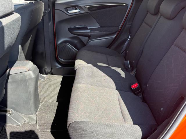 フィット RS 1年保証付き・SDナビ・フルセグTV・バックカメラ・ETC・Bluetooth・プッシュスタート・スマートキー・アイドリング・純正AW・AIS検査済(26枚目)