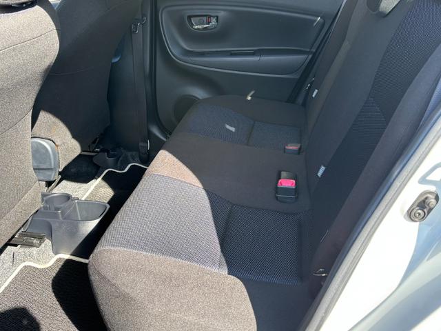 ヴィッツ 1.3F LEDエディション・1年保証付き・SDナビ・フルセグTV・バックカメラ・Bluetooth・ETC・アイドリングストップ・プッシュスタート・スマートキー・純正LED・AIS検査済(28枚目)