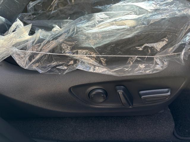 ランドクルーザー２５０ ＶＸ　新車保証付・丸目・ＪＡＯＳ・ディスプレイオーディオ・フルセグＴＶ・パノラミックビューモニター・デジタルインナーミラー・サンルーフ・電動リアゲート・ＥＴＣ・シートヒーター・フロント・サイド・バックカメラ（25枚目）