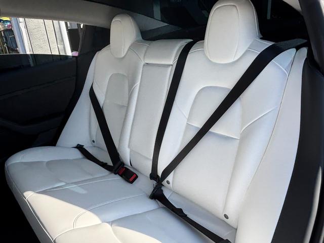 モデル３ ロングレンジ　ＡＷＤ　オートパイロット・クルーズコントール・ワンオーナー・本革シート・電動シート・フロント・サイド・バックカメラ・ガラスルーフ・電動シート・シートヒーター・ＬＥＤヘッドライト（29枚目）