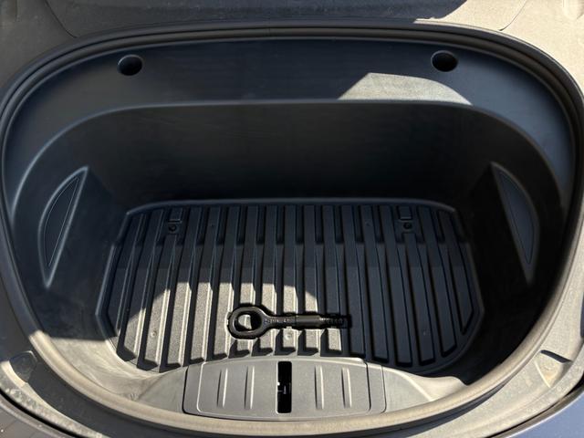 モデル３ ロングレンジ　ＡＷＤ　オートパイロット・クルーズコントール・ワンオーナー・本革シート・電動シート・フロント・サイド・バックカメラ・ガラスルーフ・電動シート・シートヒーター・ＬＥＤヘッドライト（35枚目）