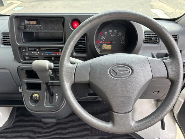 ハイゼットカーゴ ＤＸ　１年保証付き・純正ラジオ・キーレス・運転席パワーウィンドウ・パワステ・エアコン（16枚目）